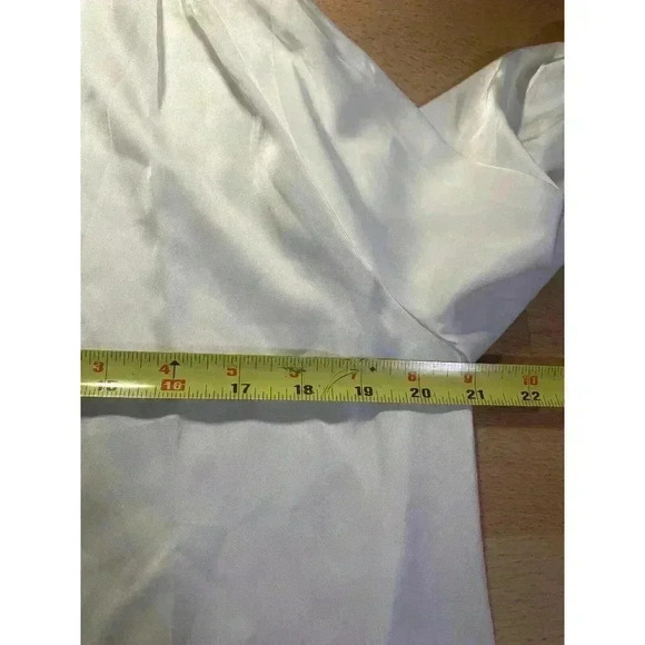 Vici x Fate Satin Wrap Blouse White Size M NO BELT - Picture 9 of 12